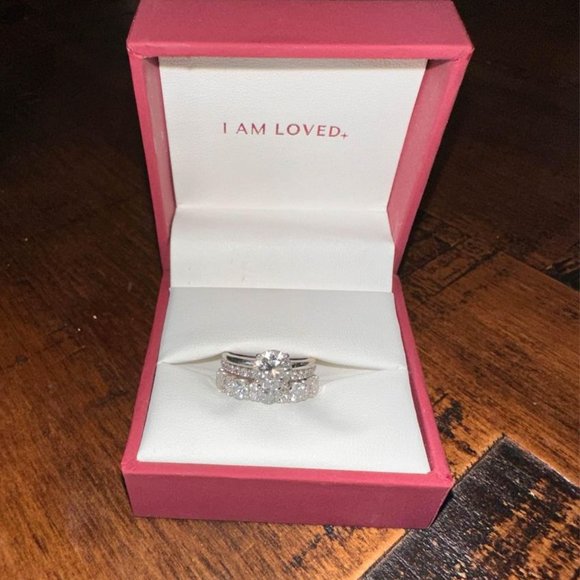 3 Carat Wedding Set - Picture 1 of 5